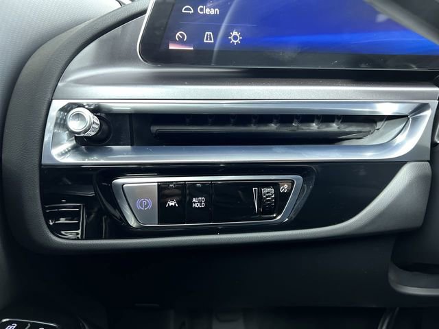 Certified 2024 Cadillac Lyriq Tech image 18