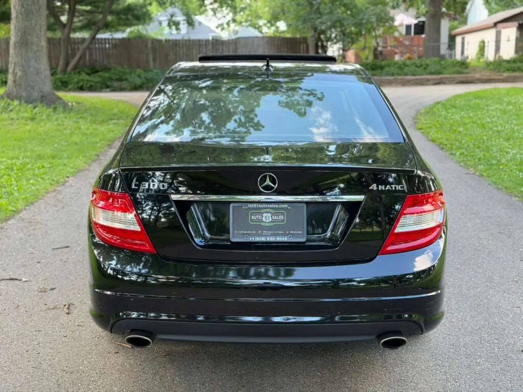 Used 2011 Mercedes-Benz C 300 4MATIC Sedan image 5
