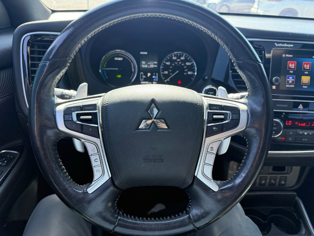 Used 2019 Mitsubishi Outlander 4WD Plug-In Hybrid image 16
