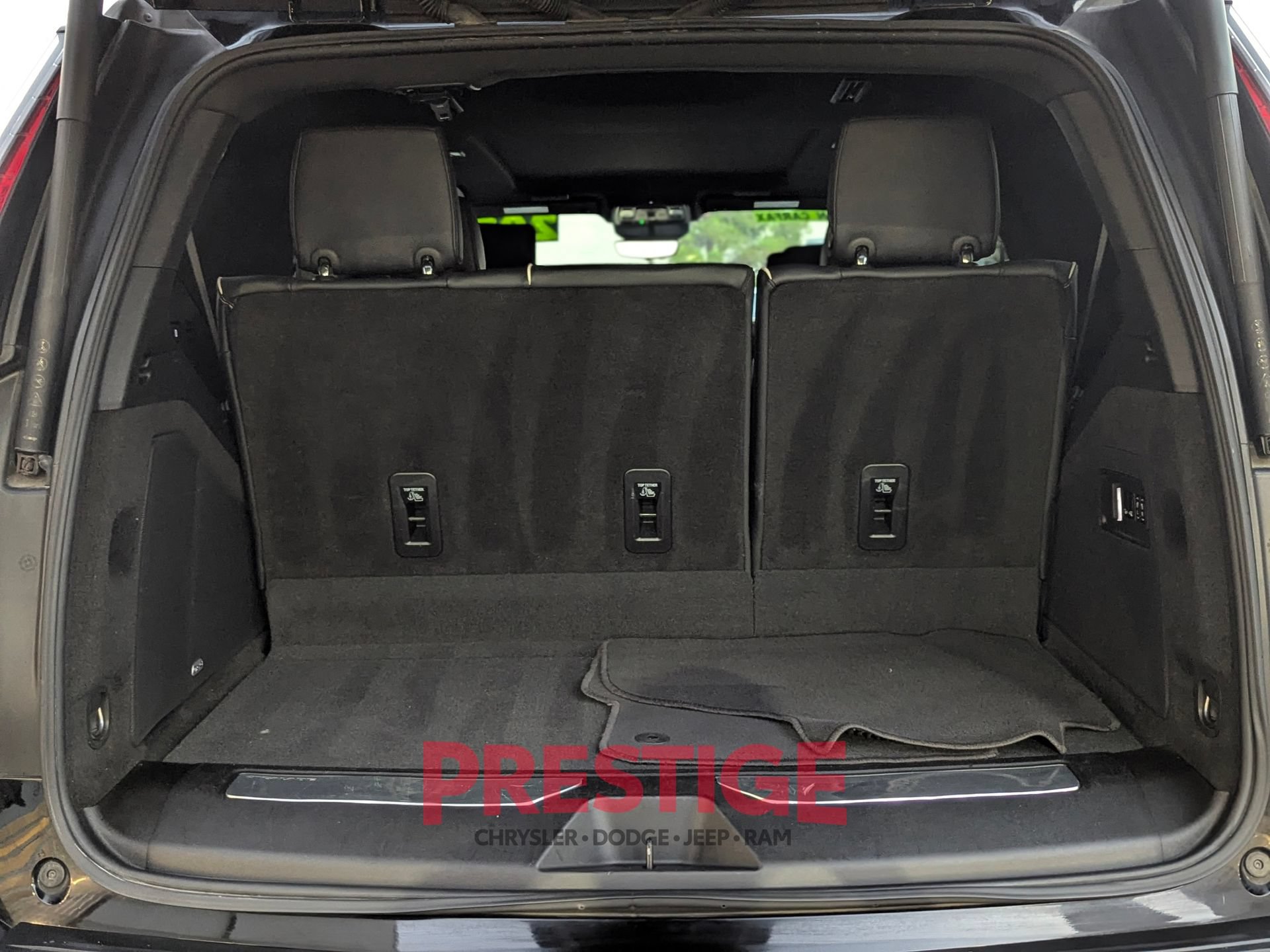 Used 2023 Cadillac Escalade Sport AWD/4WD image 11