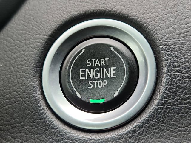 Used 2021 Cadillac XT4 Premium Luxury w/ Cold Weather Package image 16