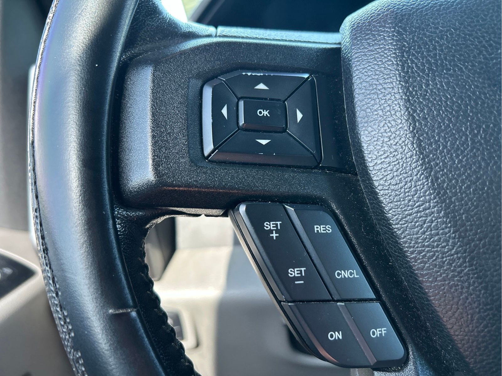 Used 2018 Ford F150 XLT w/ Equipment Group 302A Luxury AWD/4WD image 14
