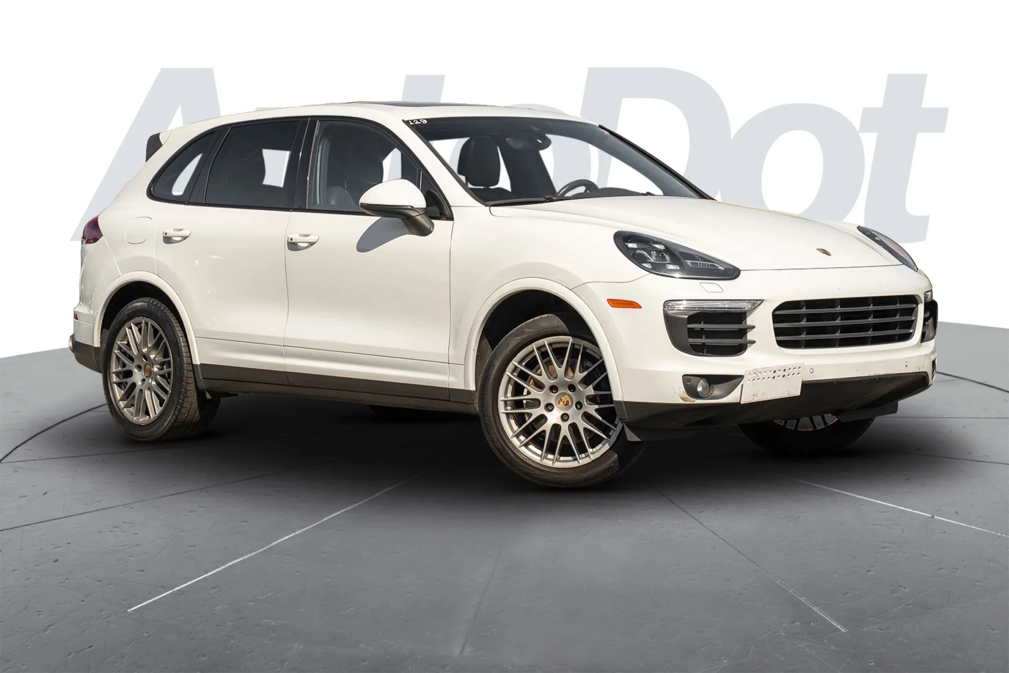 Used 2017 Porsche Cayenne AWD/4WD image 1