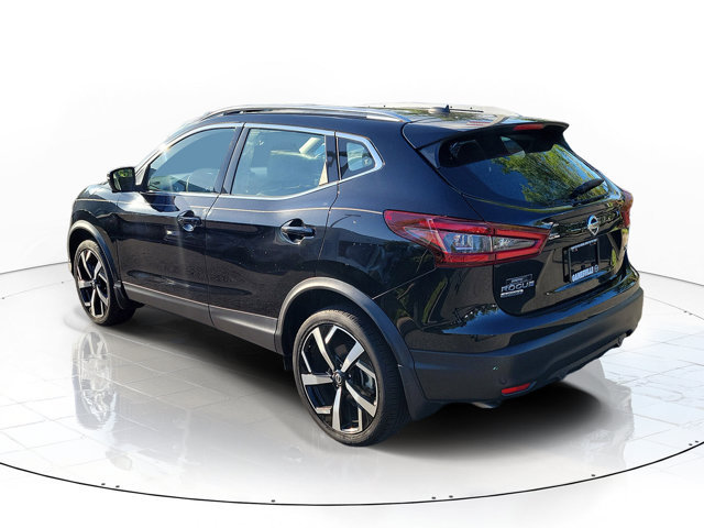 Used 2022 Nissan Rogue Sport SL w/ Premium Package FWD image 3