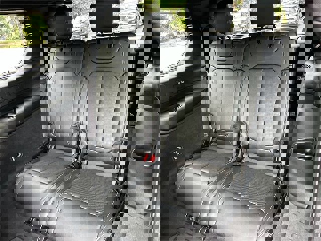 Certified 2022 Jeep Grand Cherokee L Overland image 24