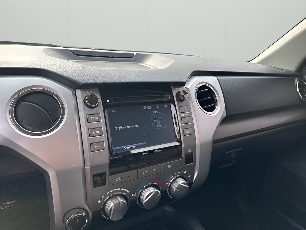 Used 2018 Toyota Tundra SR5 w/ SR5 Upgrade Package image 33