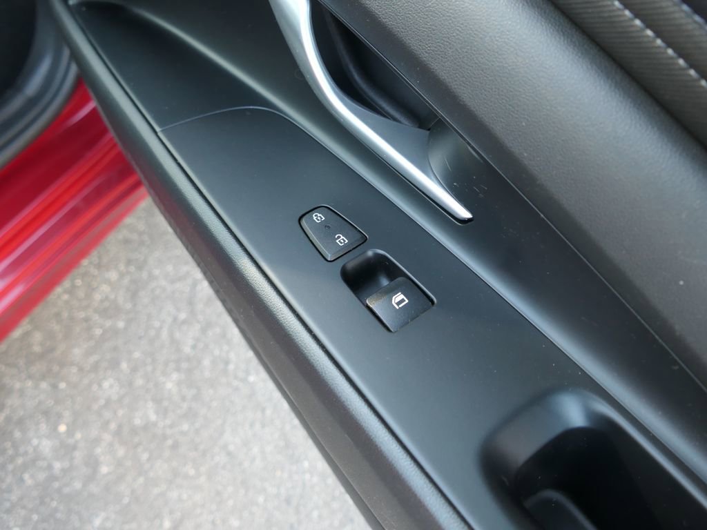 Certified 2023 Hyundai Elantra Limited image 24