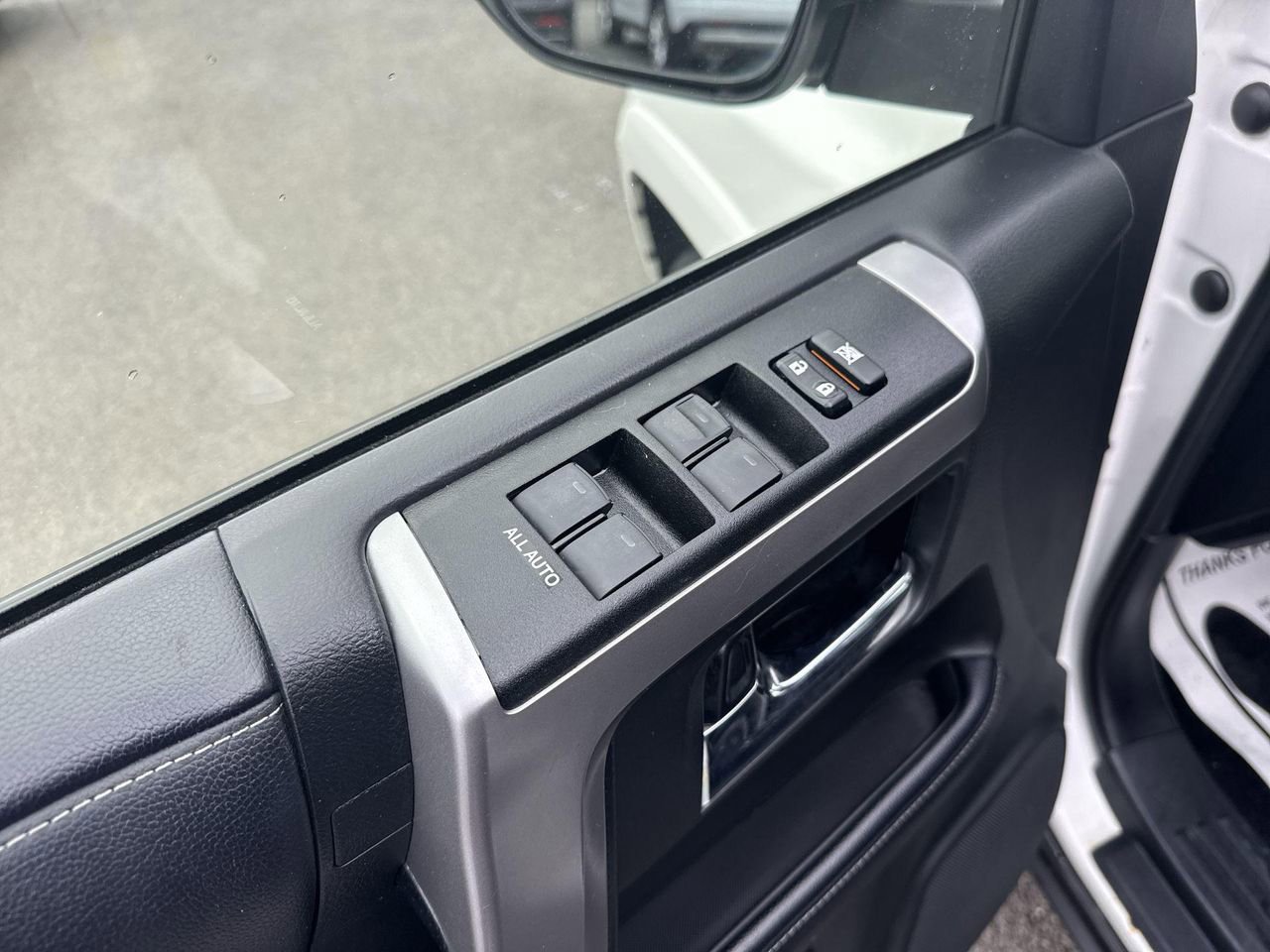 Used 2021 Toyota 4Runner SR5 AWD/4WD image 23