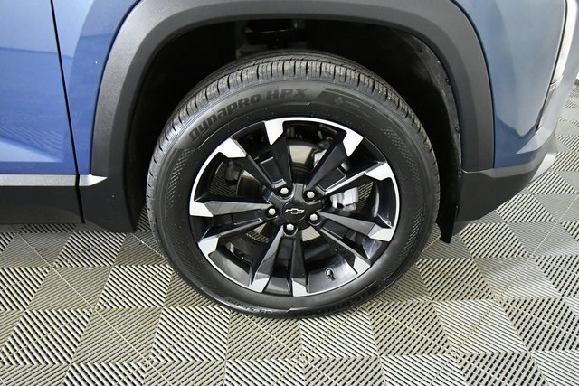 Certified 2025 Chevrolet Equinox RS w/ Safety and Technology Package image 17