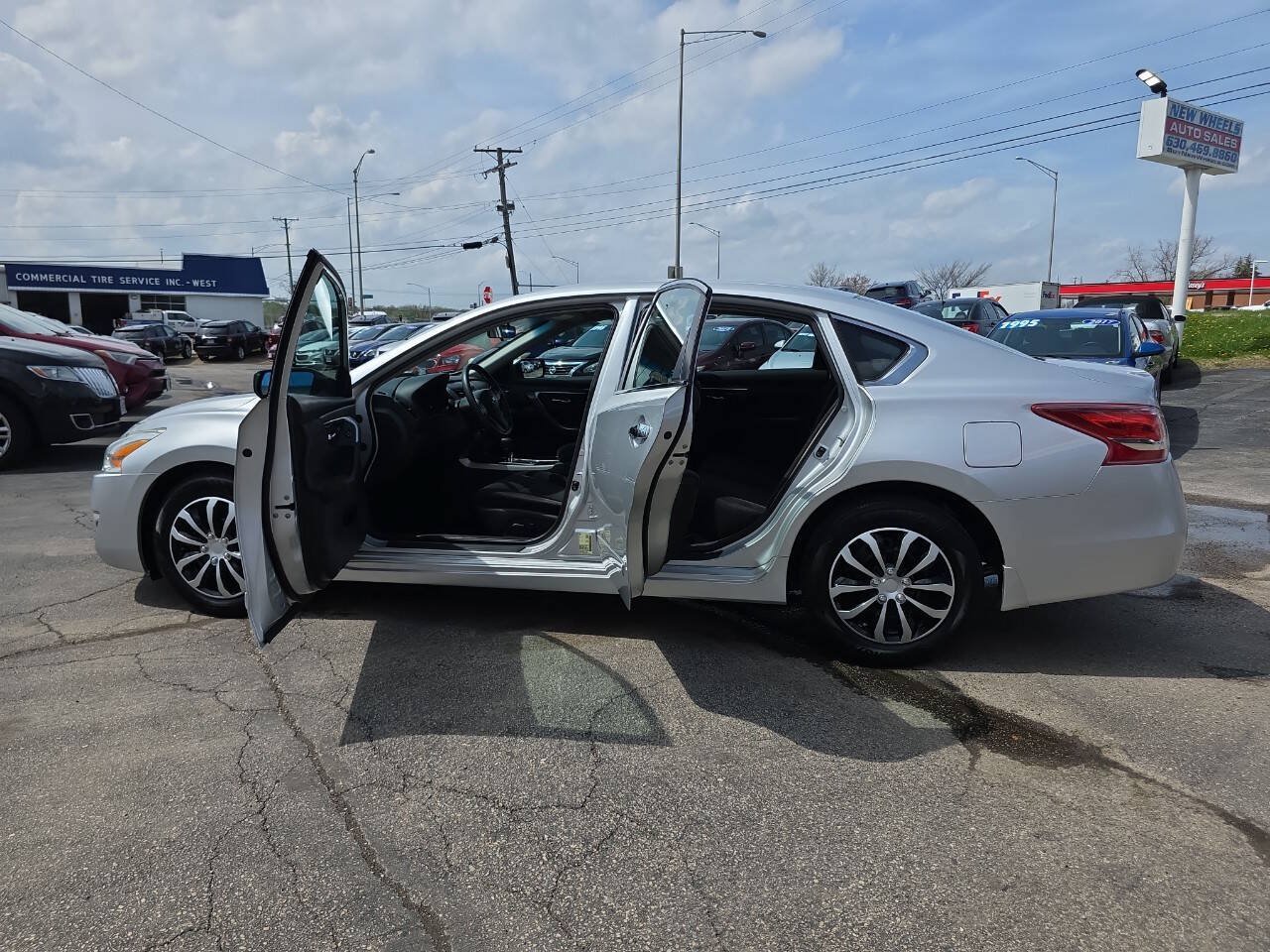Used 2013 Nissan Altima 2.5 S FWD image 11