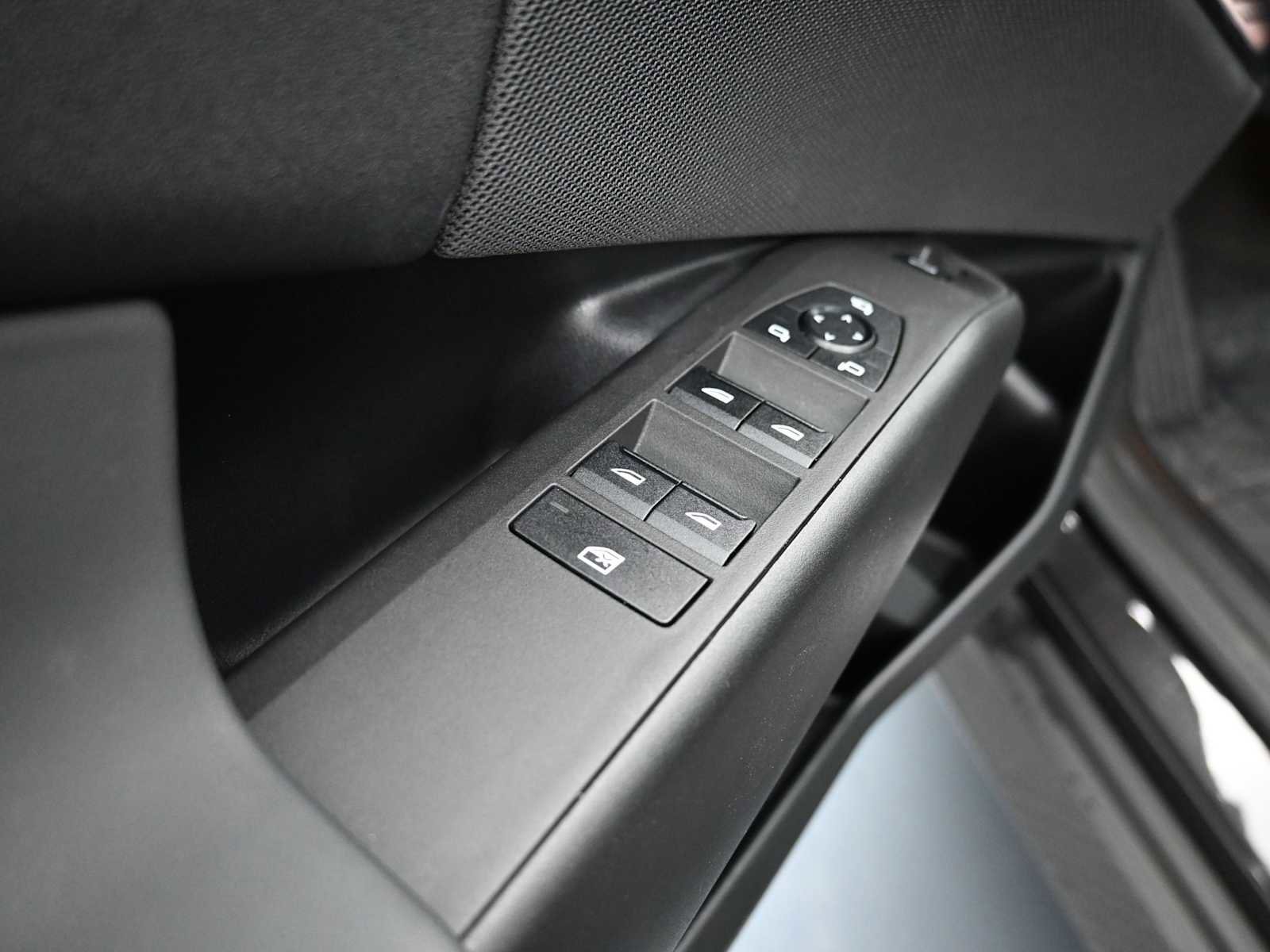 Used 2025 BMW X3 xDrive30i w/ Convenience Package image 9