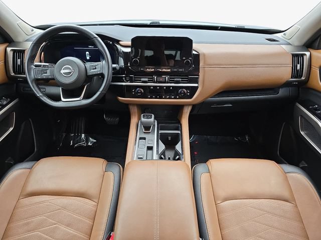 Used 2025 Nissan Pathfinder Platinum w/ Cargo Package FWD image 13