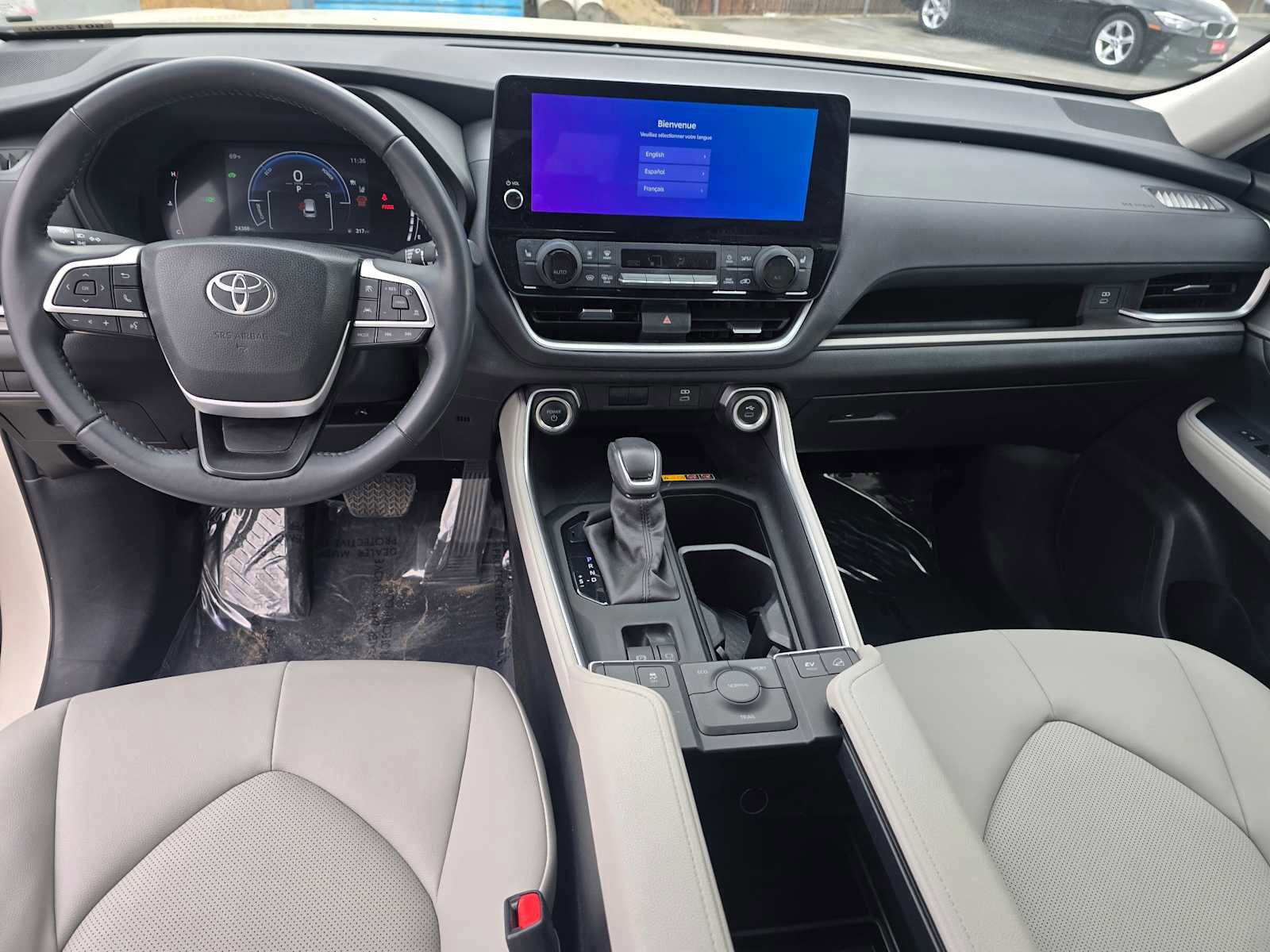 Used 2024 Toyota Grand Highlander XLE image 22