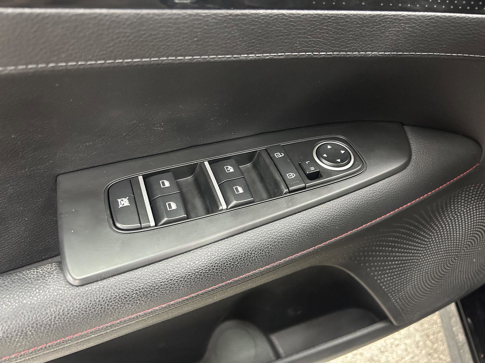 Used 2022 Kia Forte GT image 12