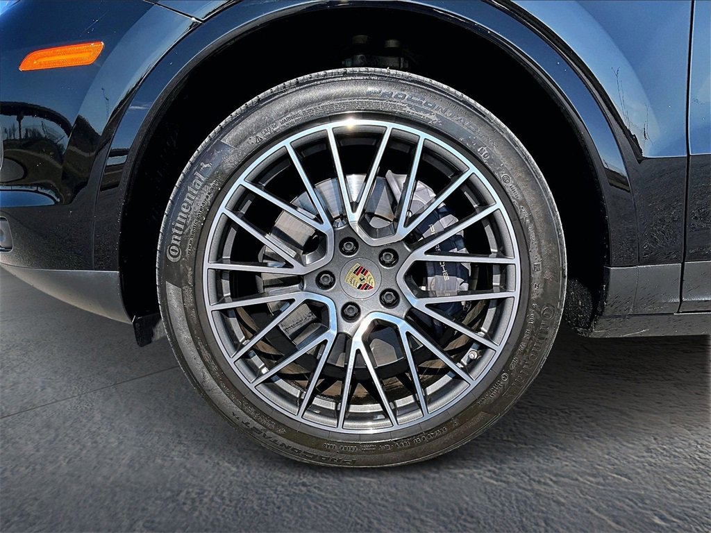 Used 2022 Porsche Cayenne image 11