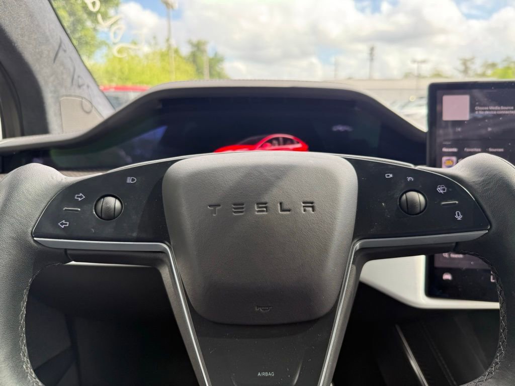 Used 2024 Tesla Model X Plaid image 18