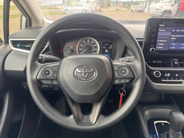 Used 2022 Toyota Corolla LE FWD image 18