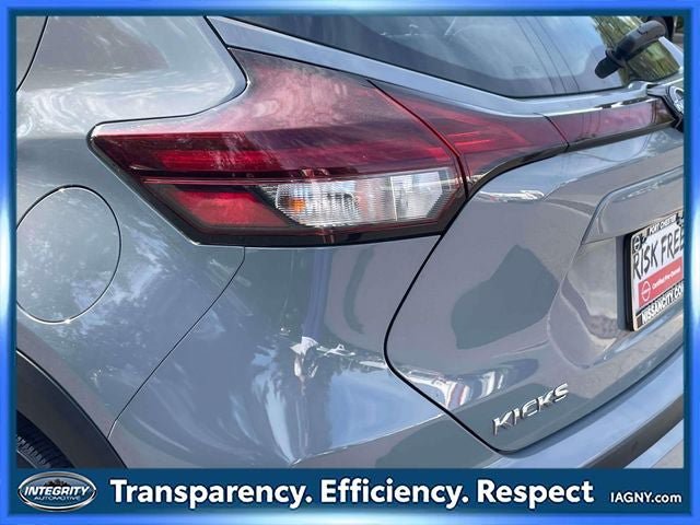 Certified 2023 Nissan Kicks SV FWD image 11