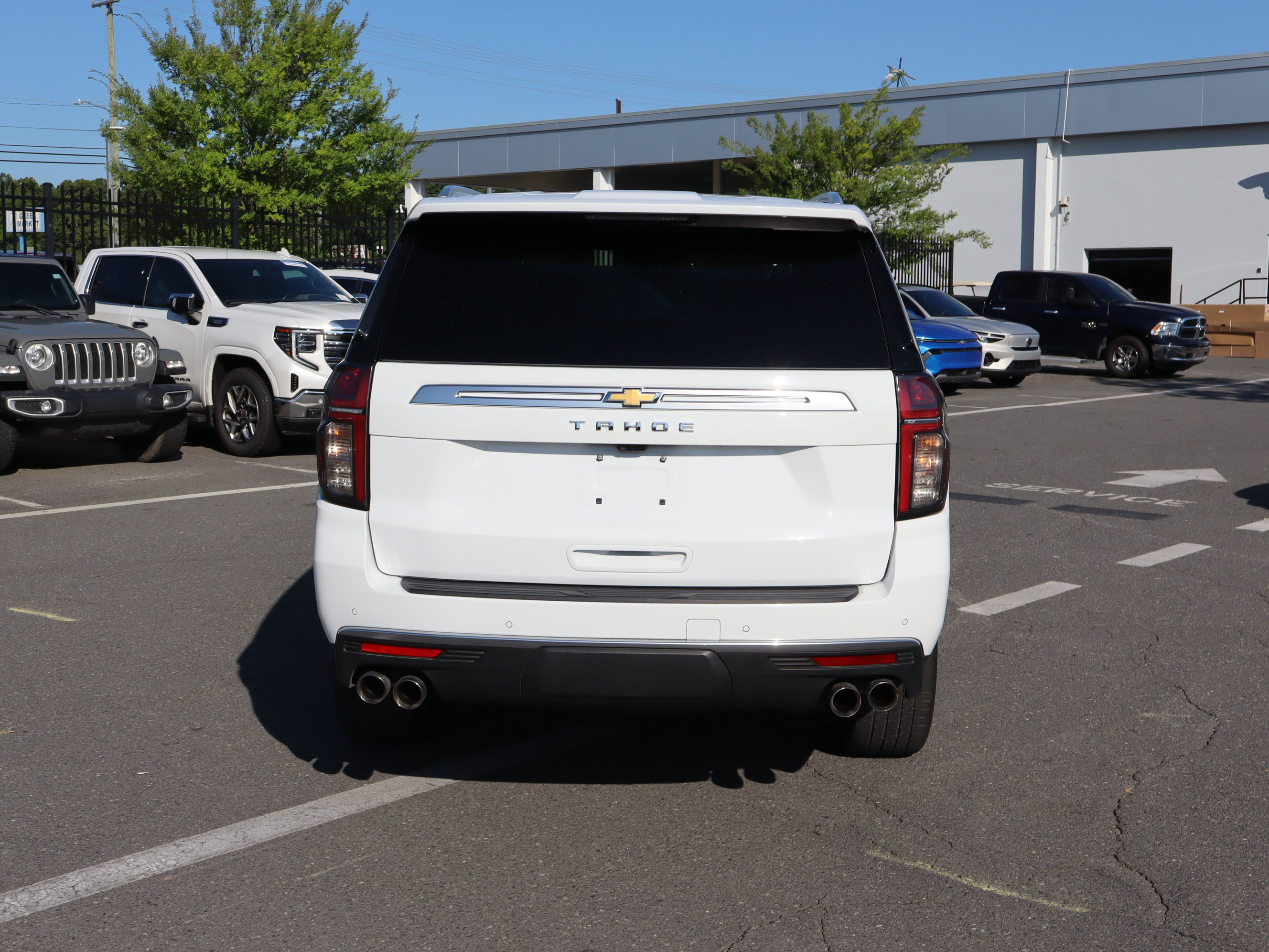 Used 2023 Chevrolet Tahoe High Country AWD/4WD image 9