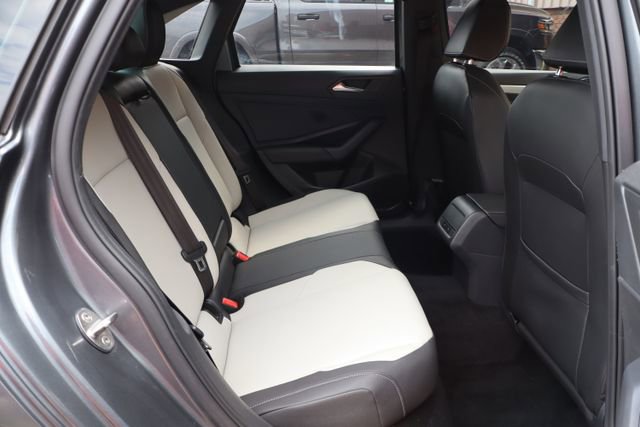 Used 2020 Volkswagen Jetta R-Line w/ R-Line Cold Weather Package image 39