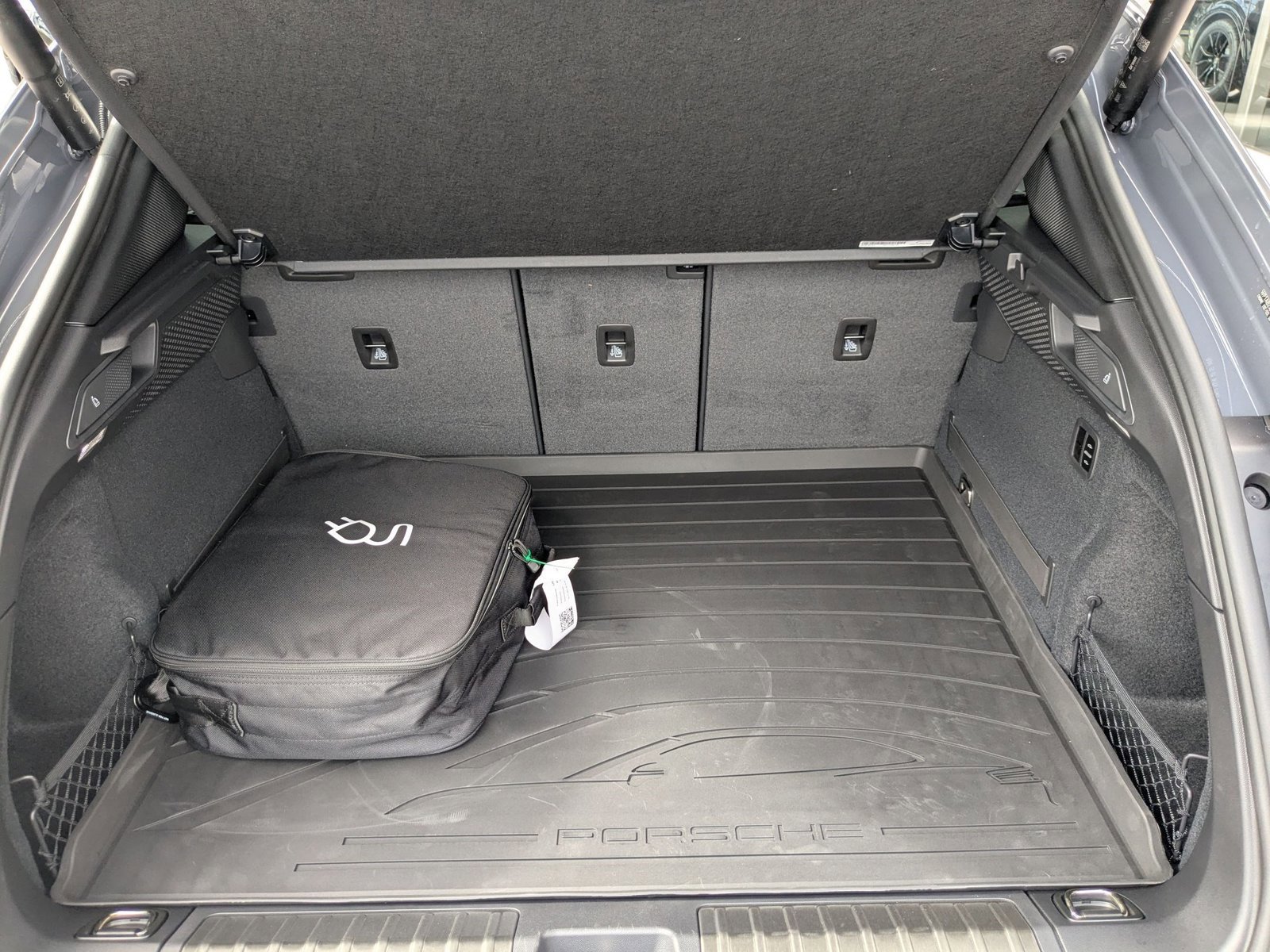 New 2025 Porsche Macan 4S Electric image 24