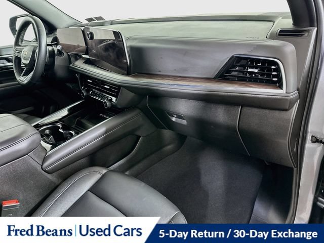 Used 2026 Chevrolet Suburban LT w/ Comfort Package AWD/4WD image 38