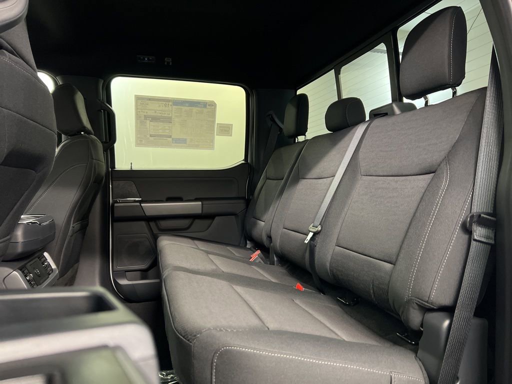 New 2025 Ford F150 XLT w/ Equipment Group 302A MID image 31