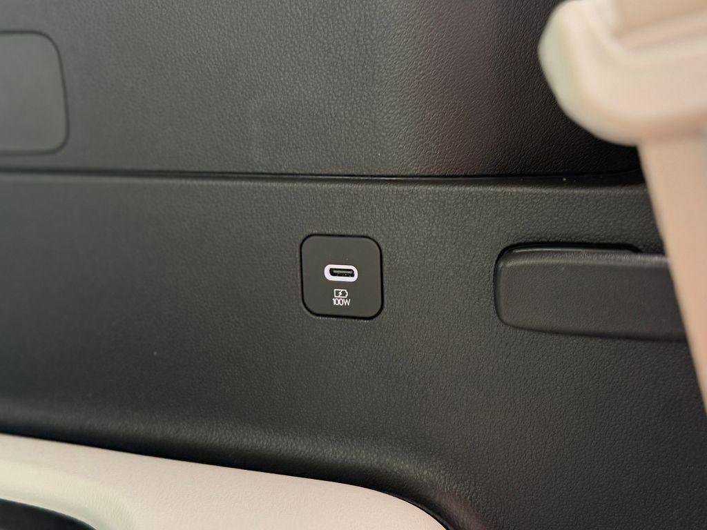 New 2026 Hyundai Ioniq 9 SEL image 10