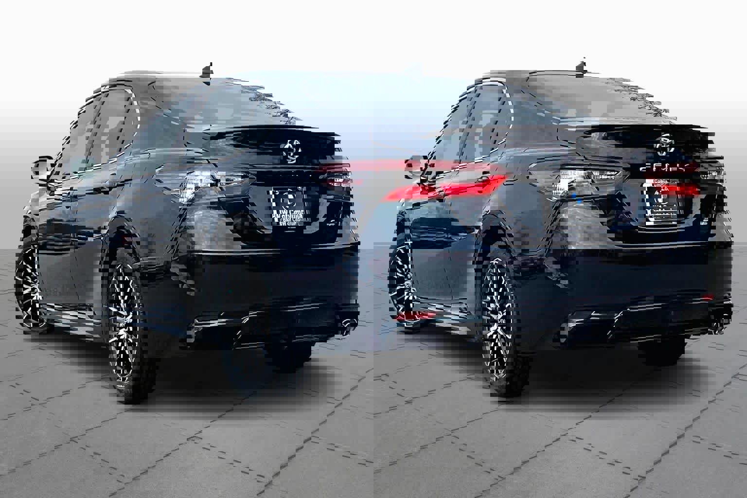 Certified 2021 Toyota Camry SE w/ Convenience Package image 21