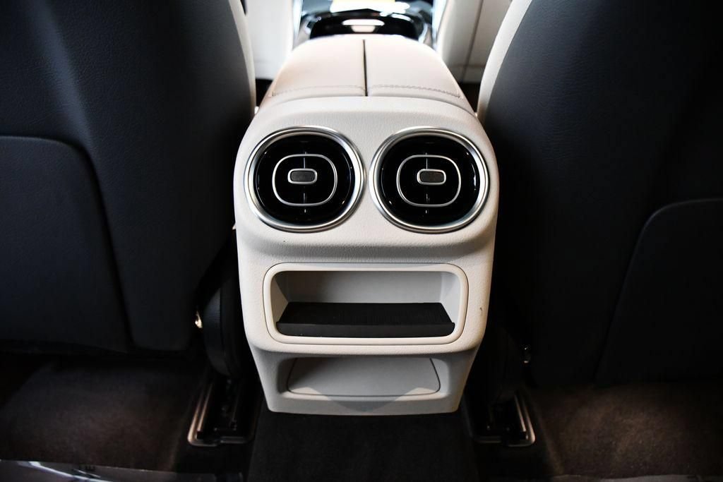 Used 2026 Mercedes-Benz GLC 300 4MATIC image 20