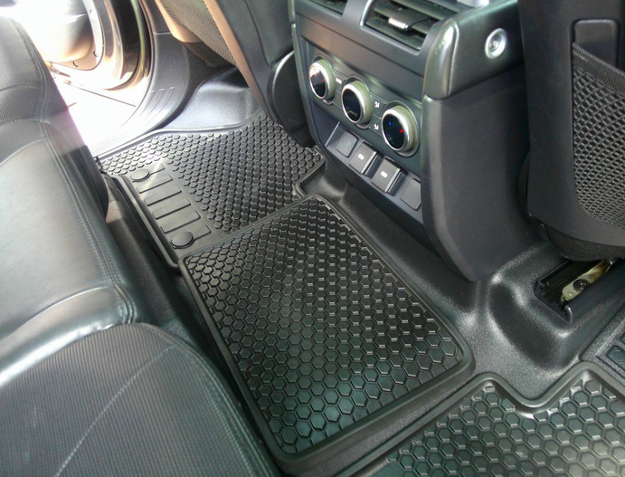 Used 2023 Land Rover Defender 130 X-Dynamic SE image 69