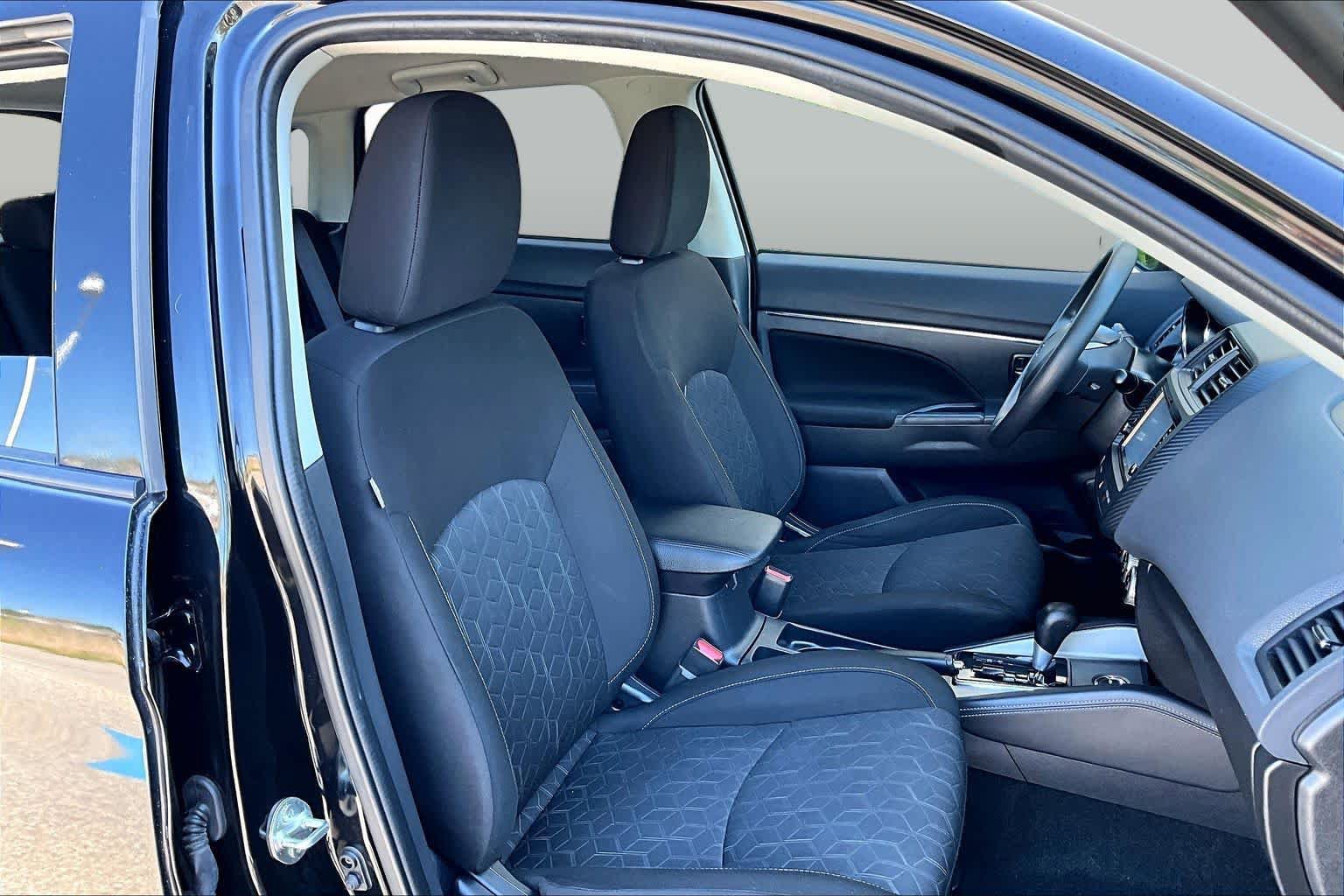 Used 2022 Mitsubishi Outlander Sport ES AWD/4WD image 8