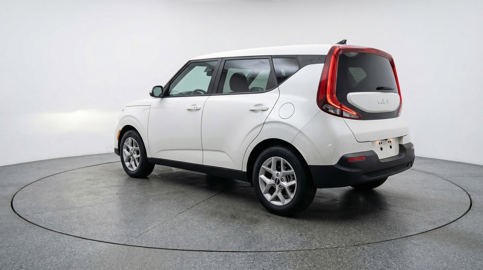 Used 2025 Kia Soul LX w/ LX Technology Package FWD image 6