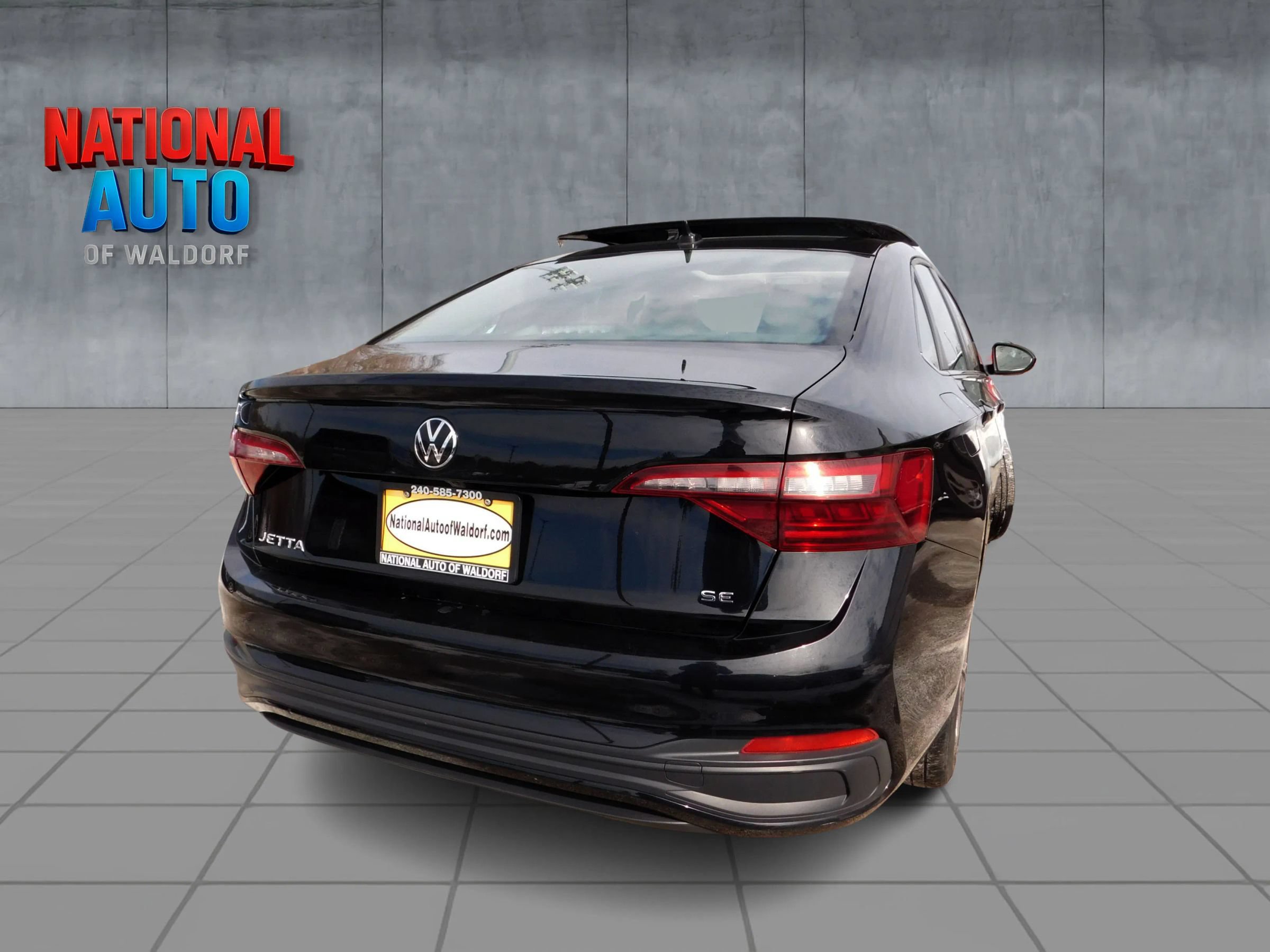 Used 2024 Volkswagen Jetta SE FWD image 5