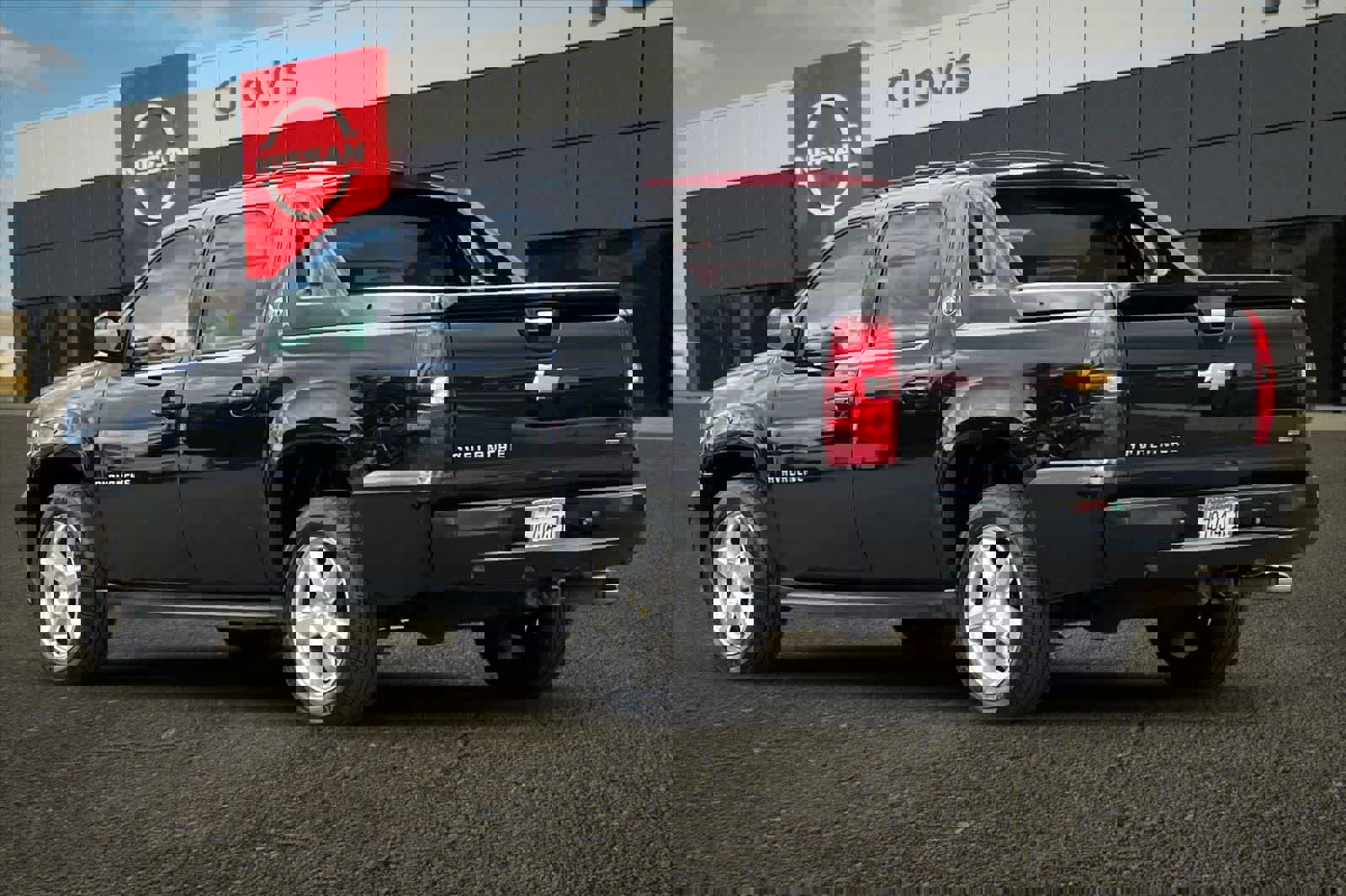 Used 2012 Chevrolet Avalanche LT image 7