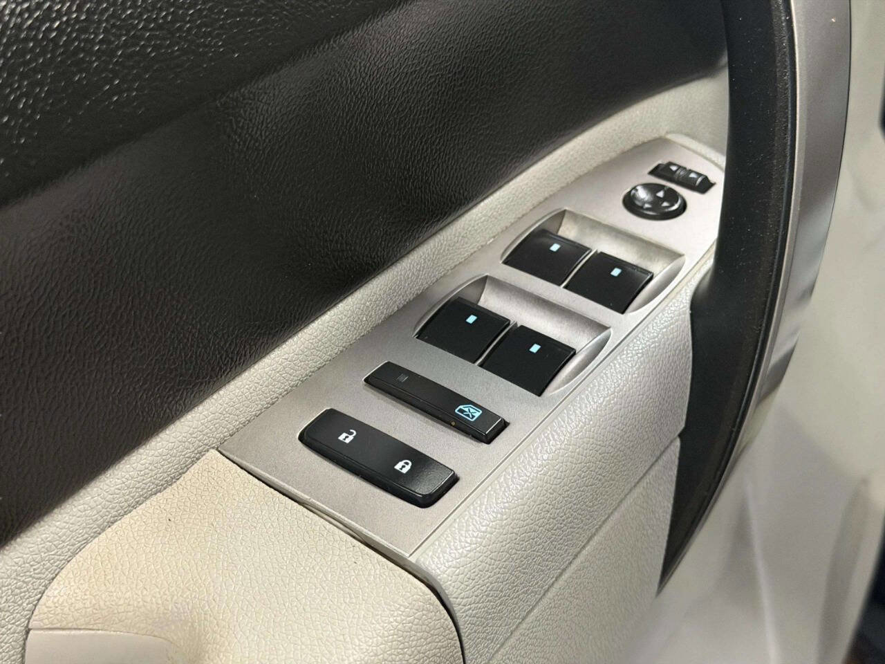 Used 2010 Chevrolet Silverado 1500 LT w/ Power Pack Plus image 12