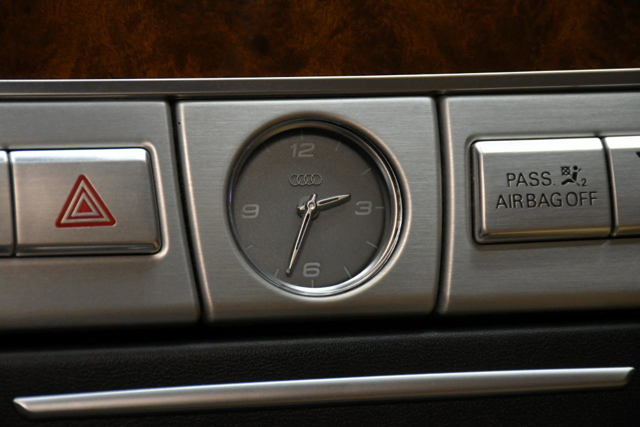 Used 2013 Audi S8 AWD/4WD image 26