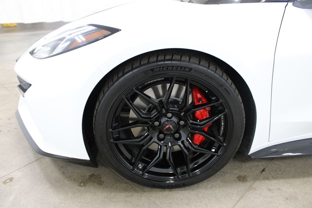 New 2026 Chevrolet Corvette Z06 w/ Stealth Interior Trim Package RWD image 28