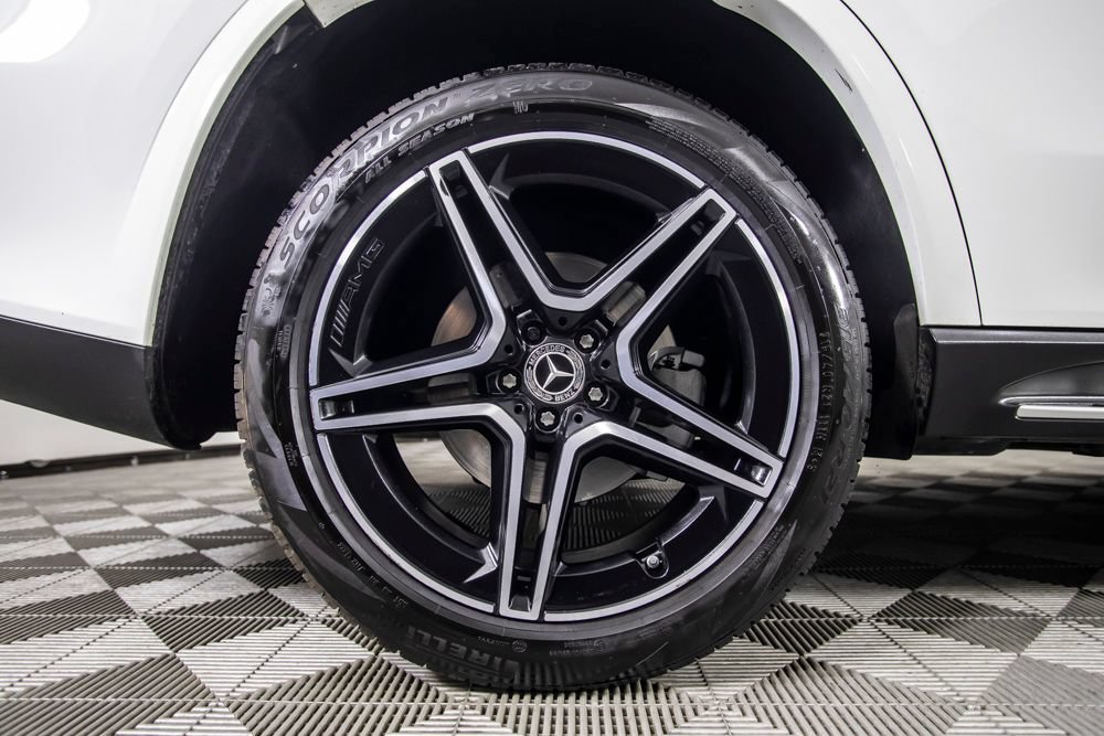Used 2024 Mercedes-Benz GLS 450 4MATIC image 43