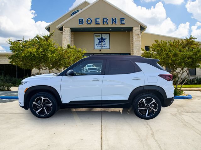 Used 2023 Chevrolet TrailBlazer RS w/ Convenience Package FWD image 2