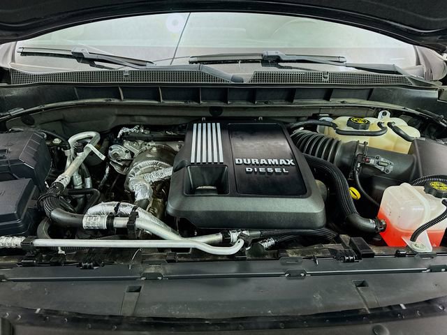 Used 2023 Chevrolet Suburban LT w/ Luxury Package image 35