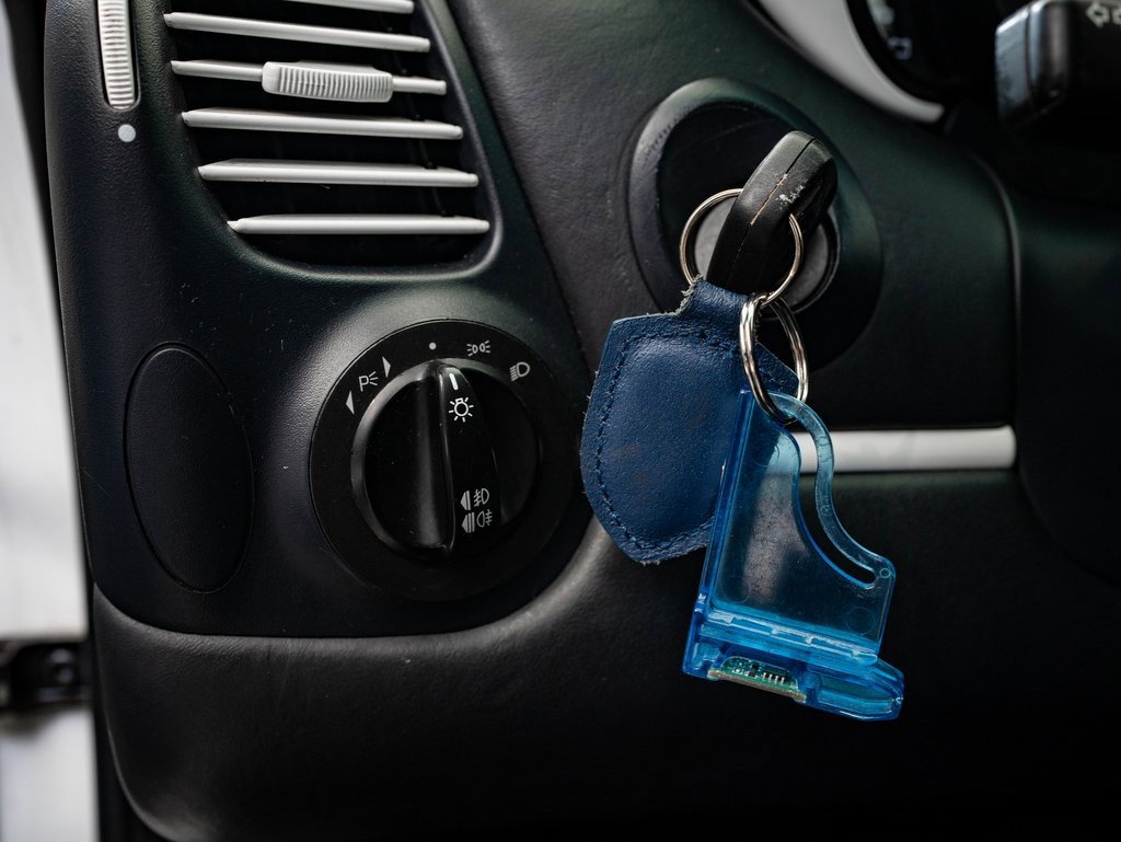 Used 2005 Porsche 911 Carrera image 39