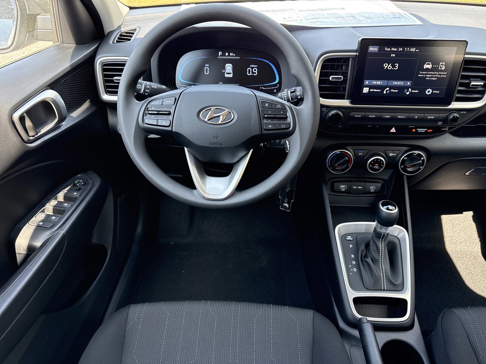 New 2026 Hyundai Venue SE image 13