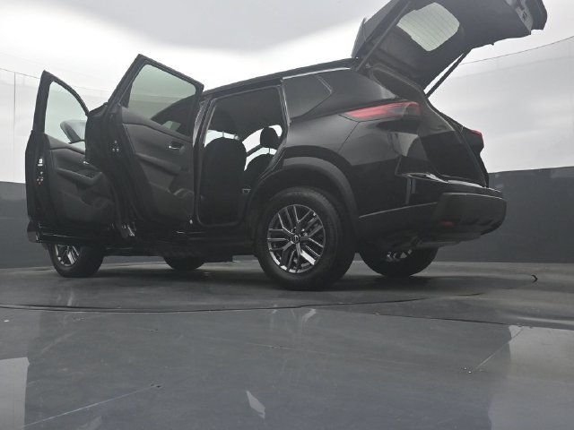 Used 2026 Nissan Rogue SV FWD image 54