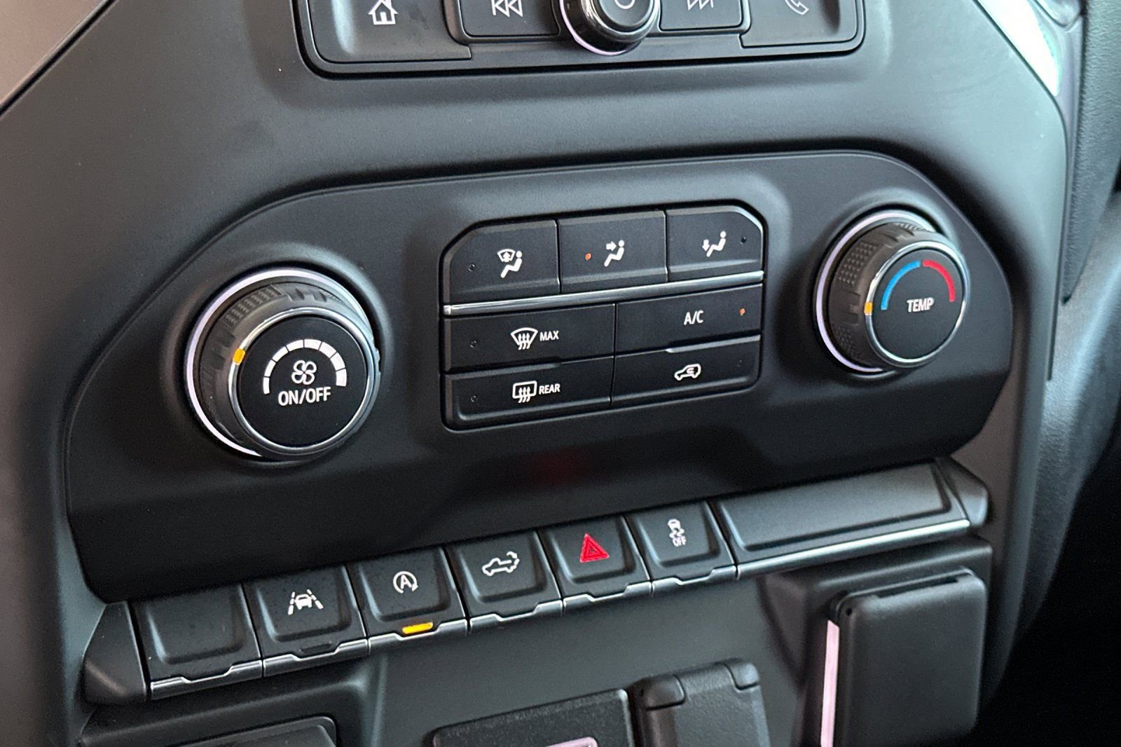 Used 2026 Chevrolet Silverado 1500 Custom w/ Turbomax Blackout Package image 19