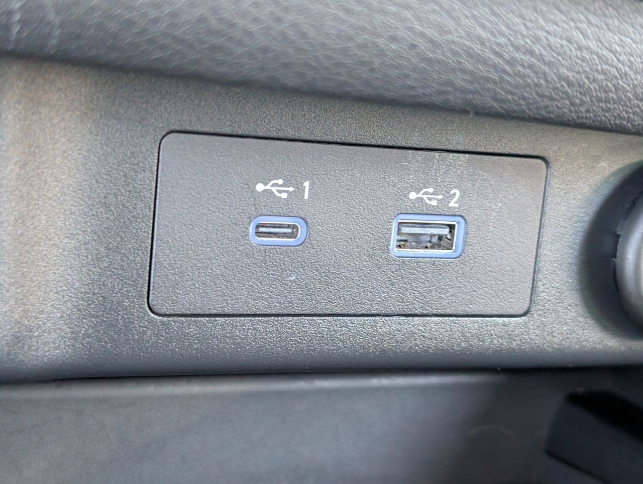 Used 2023 Nissan Rogue SL FWD image 18