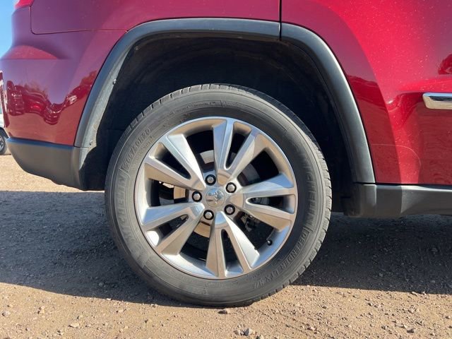 Used 2012 Jeep Grand Cherokee Laredo AWD/4WD image 11