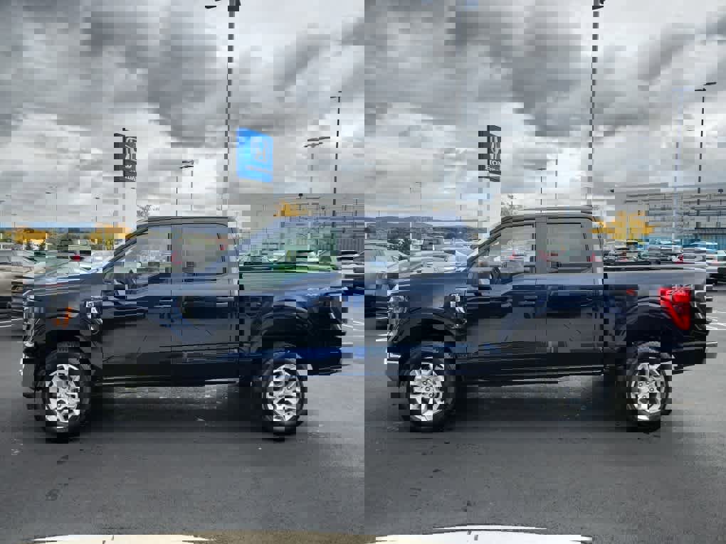 Used 2023 Ford F150 XLT image 5