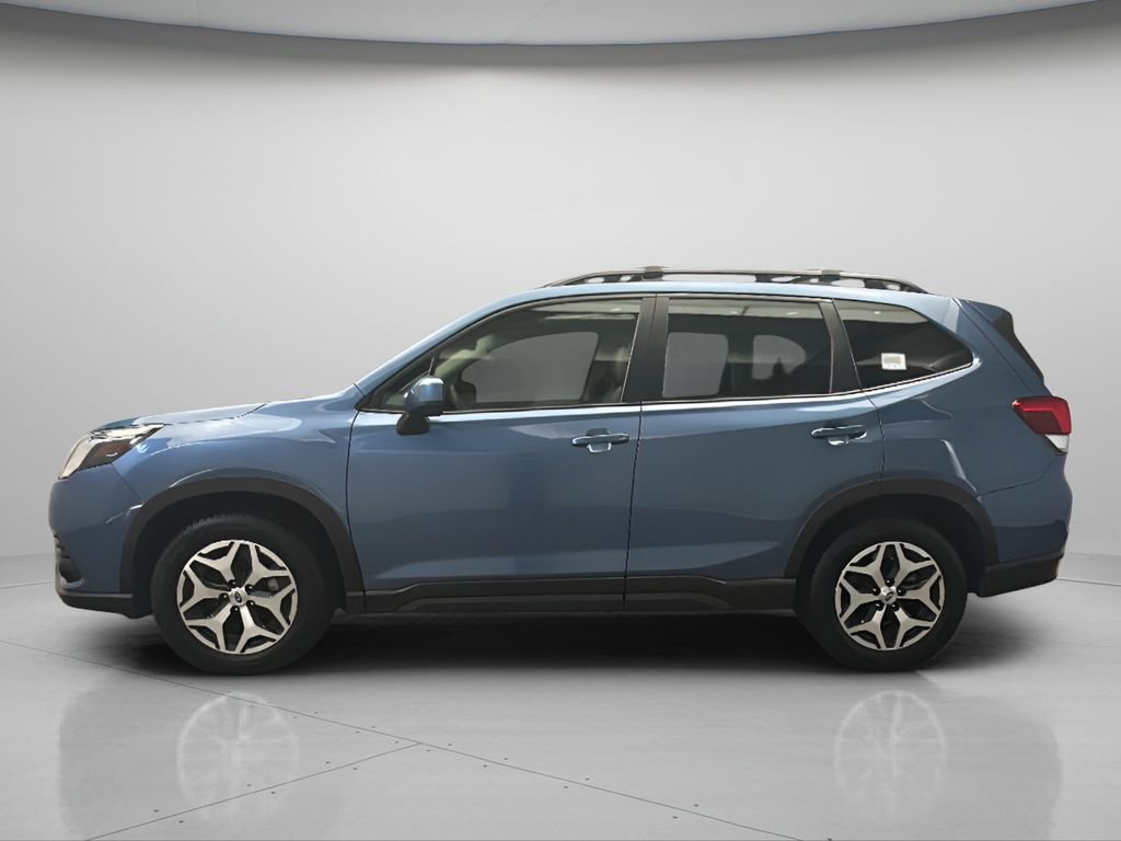 Used 2022 Subaru Forester Premium image 2