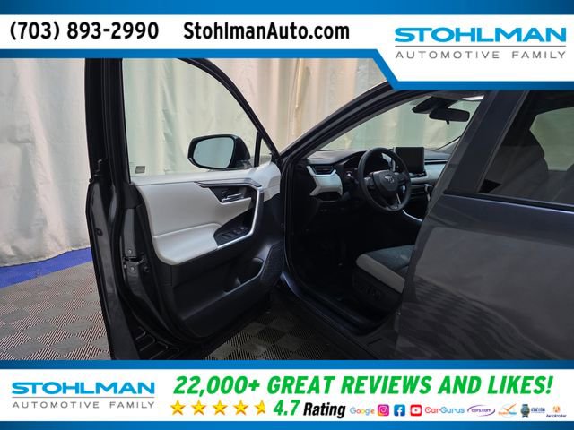 Used 2024 Toyota RAV4 XLE image 11